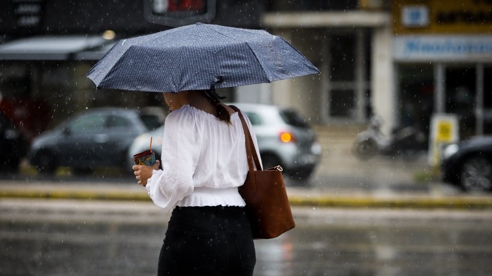 Δροσίζει από το βράδυ με τοπικές βροχές και καταιγίδες